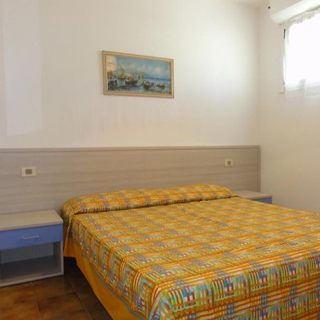 Isola Clara - Appartamenti Bibione Ruang foto