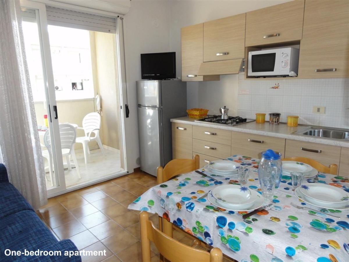 Isola Clara - Appartamenti Bibione Bagian luar foto