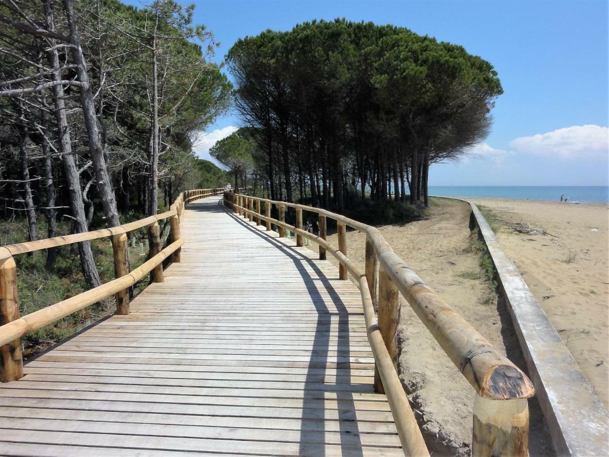 Isola Clara - Appartamenti Bibione Bagian luar foto