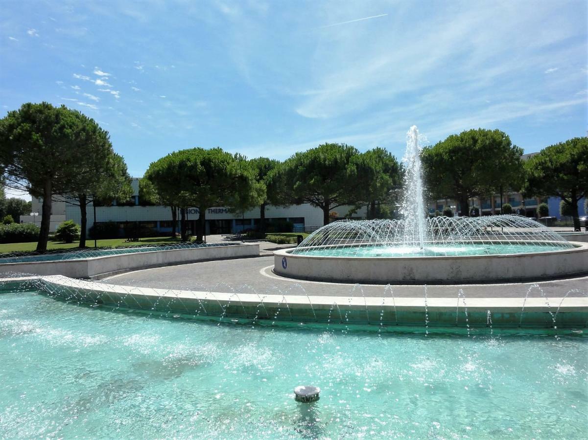 Isola Clara - Appartamenti Bibione Bagian luar foto