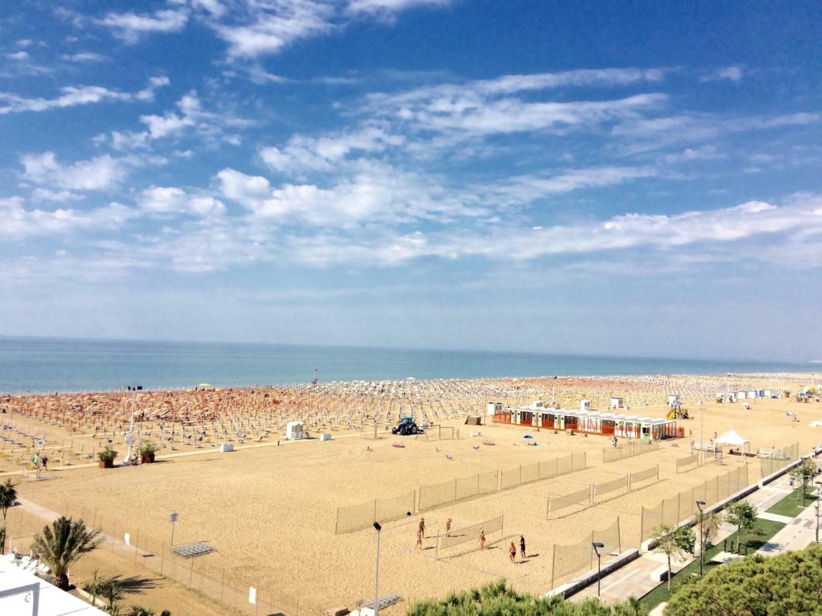 Isola Clara - Appartamenti Bibione Bagian luar foto